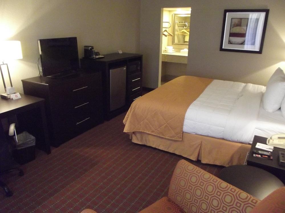 Quality Inn Phoenix Airport Exterior photo