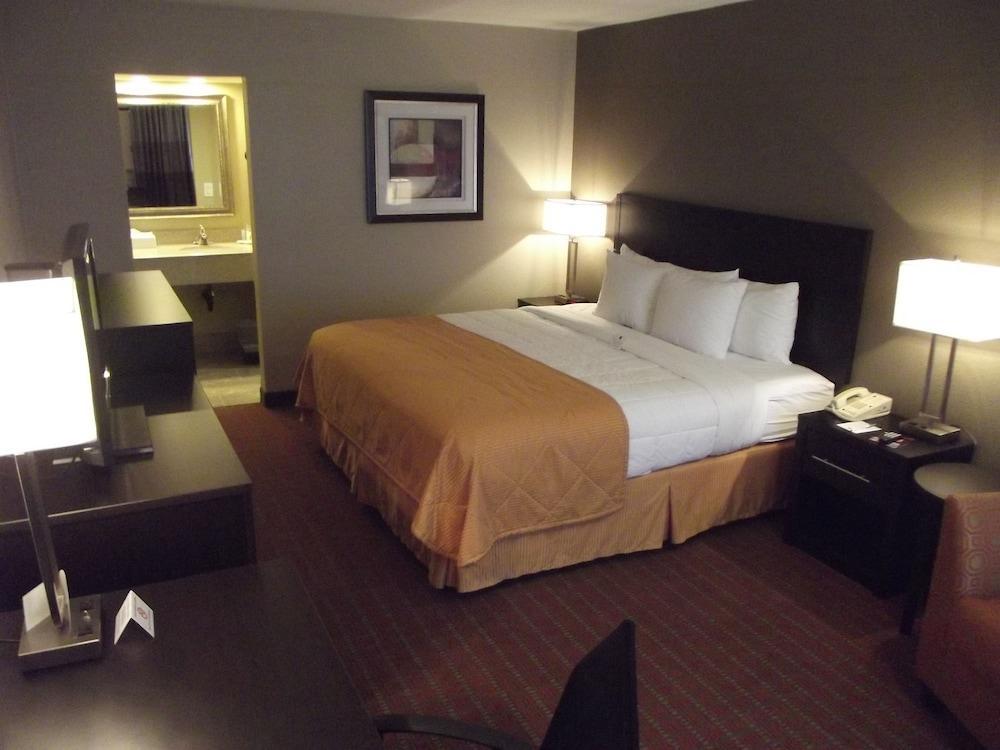 Quality Inn Phoenix Airport Exterior photo