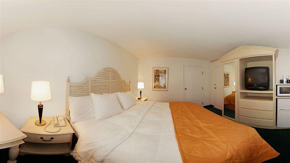 Quality Inn Phoenix Airport Exterior photo