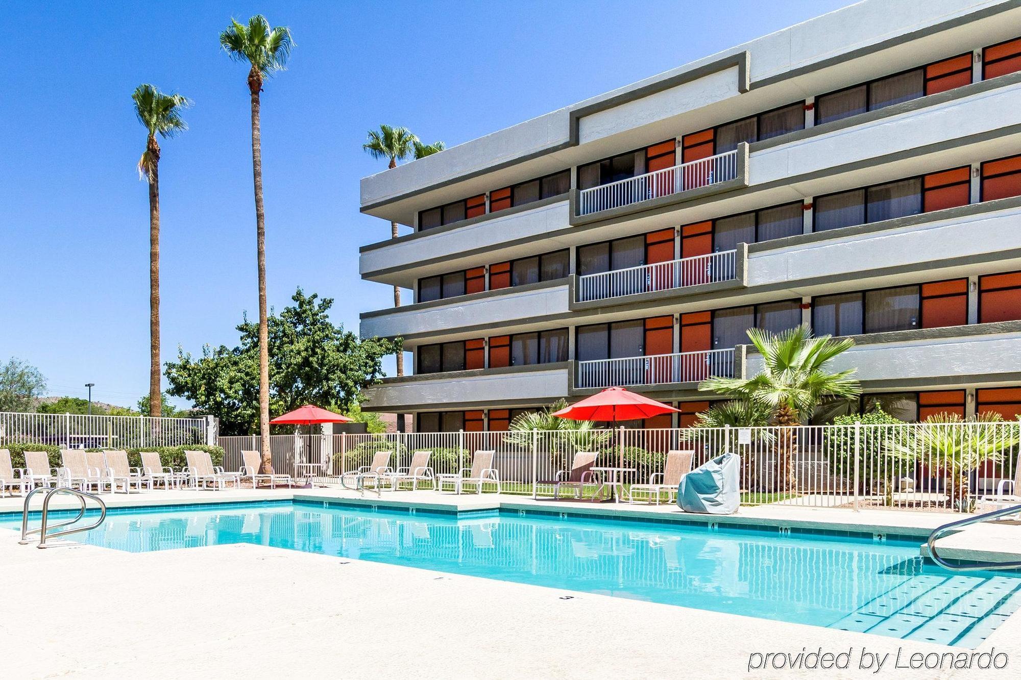 Quality Inn Phoenix Airport Exterior photo