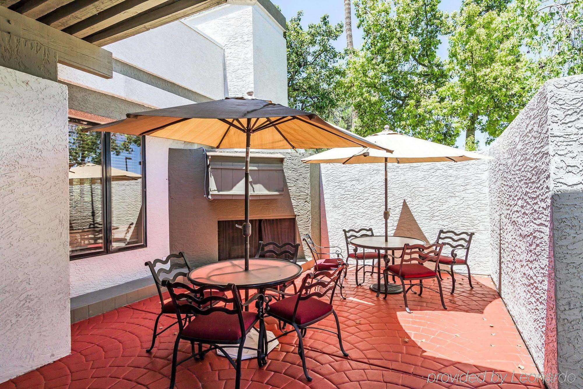 Quality Inn Phoenix Airport Exterior photo