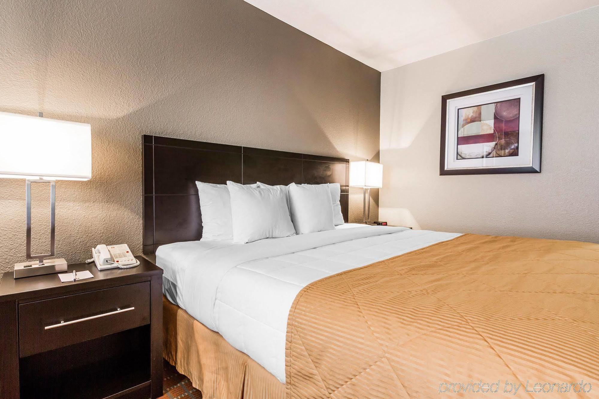 Quality Inn Phoenix Airport Exterior photo