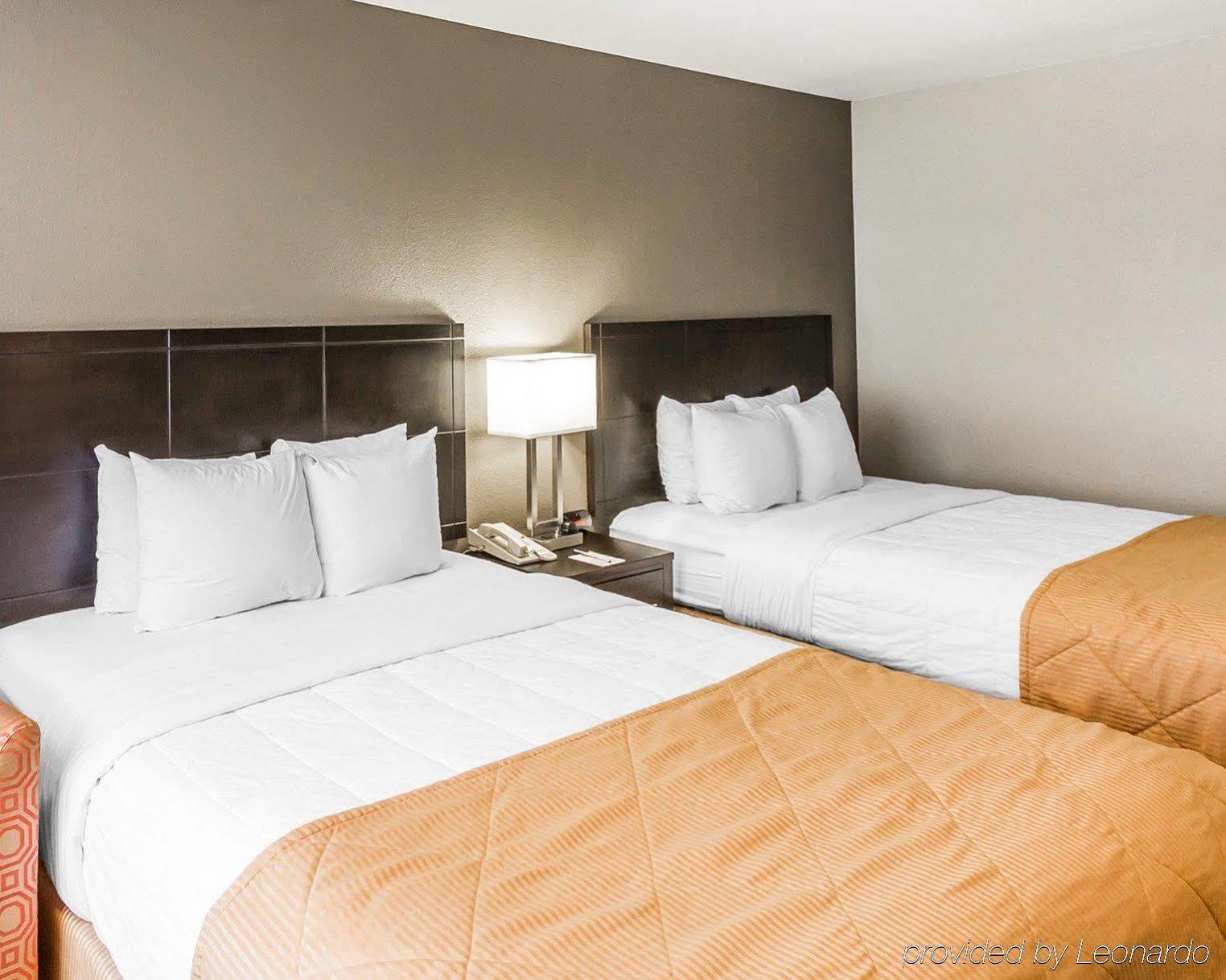 Quality Inn Phoenix Airport Exterior photo