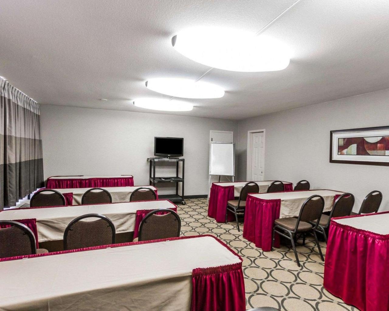 Quality Inn Phoenix Airport Exterior photo