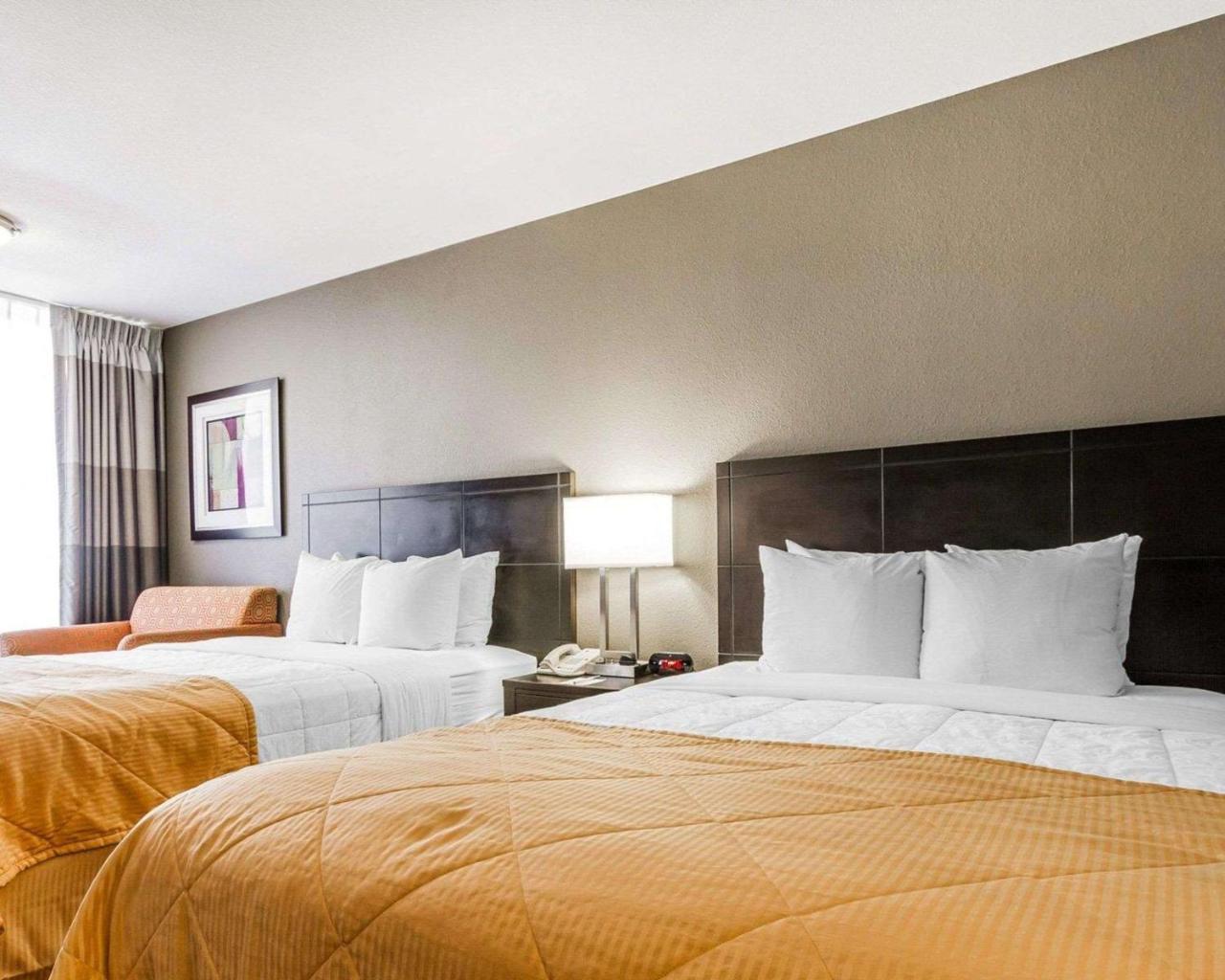 Quality Inn Phoenix Airport Exterior photo