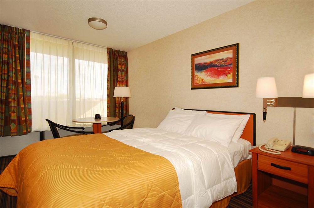 Quality Inn Phoenix Airport Exterior photo
