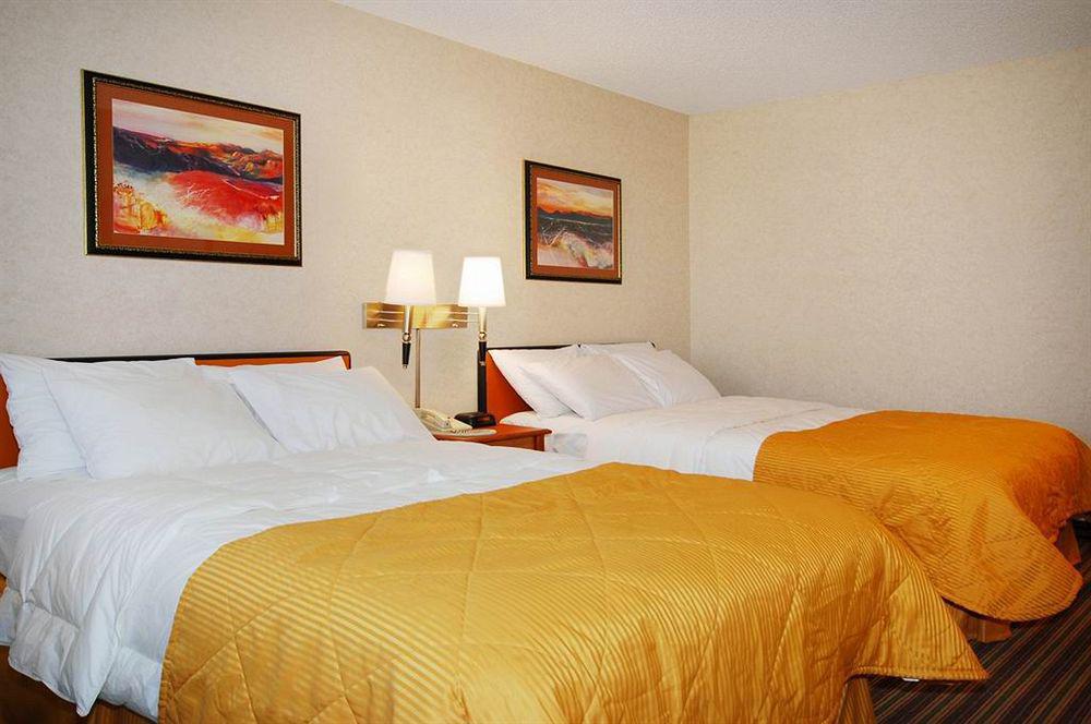 Quality Inn Phoenix Airport Exterior photo